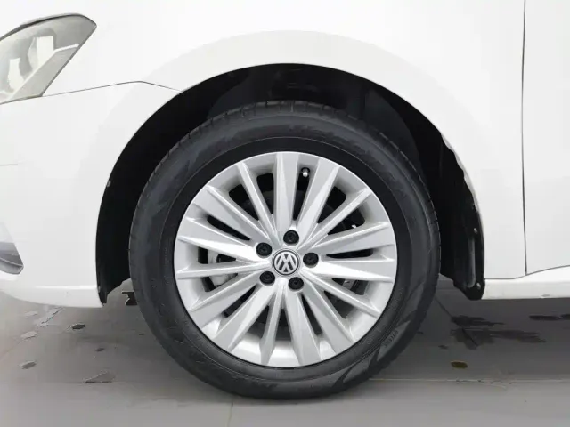 Volkswagen Lavida — Фото автомобиля 17