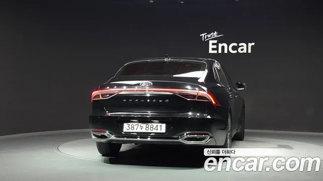 Hyundai Grandeur — Фото автомобиля 4