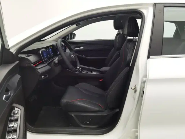Geely Binrui — Фото автомобиля 10