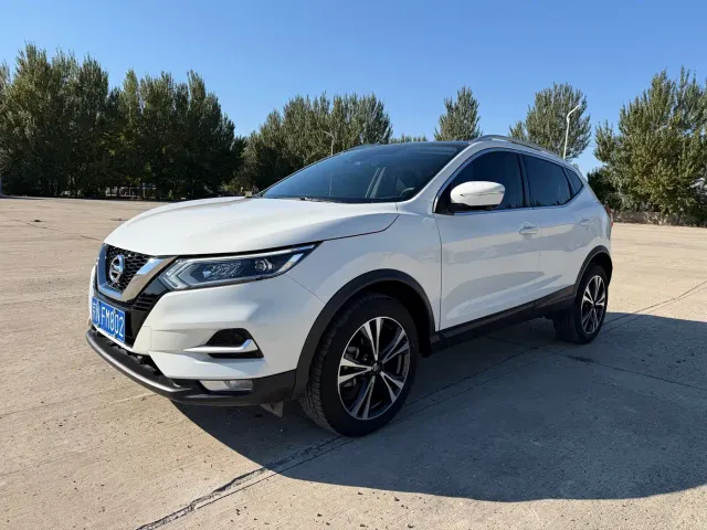 Фотография автомобиля — Nissan Qashqai