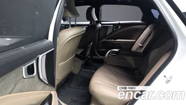 Kia K8 Hybrid — Фото автомобиля 11
