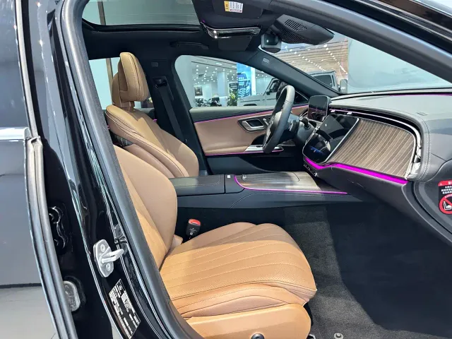 Mercedes-Benz E-Class — Фото автомобиля 11