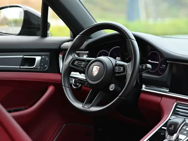 Porsche Panamera — Фото автомобиля 7