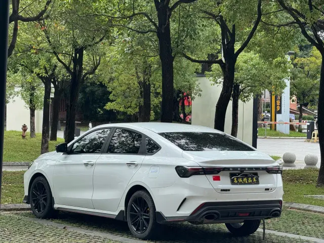 Geely Binrui — Фото автомобиля 14