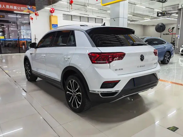 Volkswagen T-Roc — Фото автомобиля 6