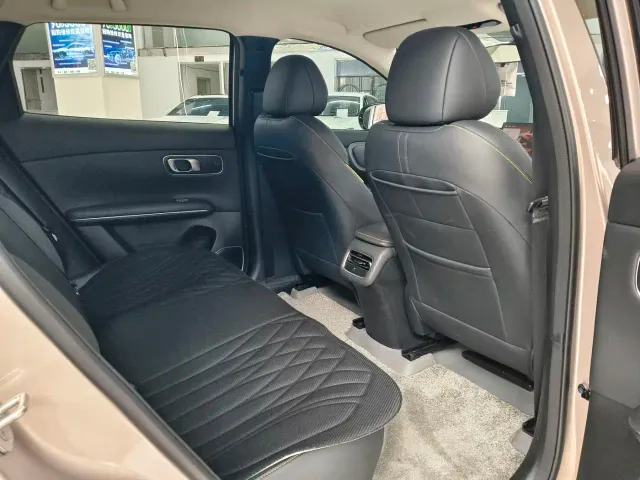 Changan Qiyuan Q05 — Фото автомобиля 7