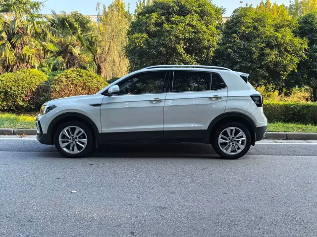 Volkswagen T-Cross — Фото автомобиля 4
