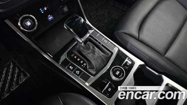 KGM Korando Beautiful — Фото автомобиля 9