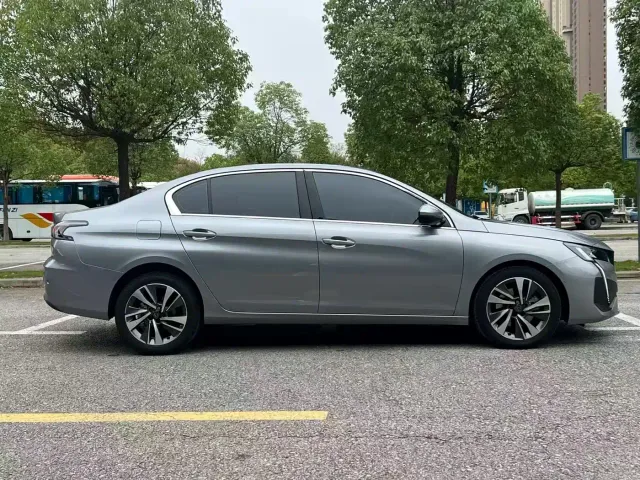 Peugeot 408 — Фото автомобиля 3