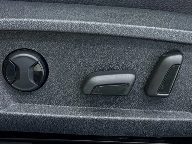 Volkswagen Passat — Фото автомобиля 12