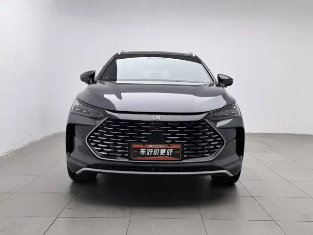 BYD Tang — Фото автомобиля 3