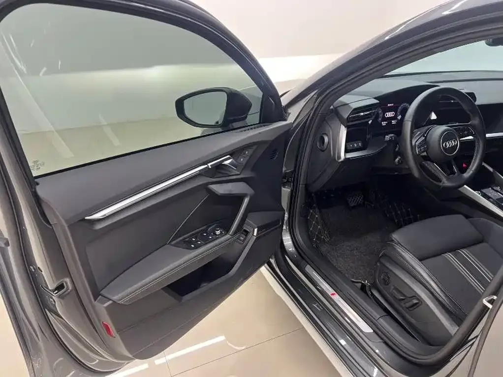 Audi Audi A3 2023 Facelift Sportback 35 TFSI Fashion Sport — Фото автомобиля 9