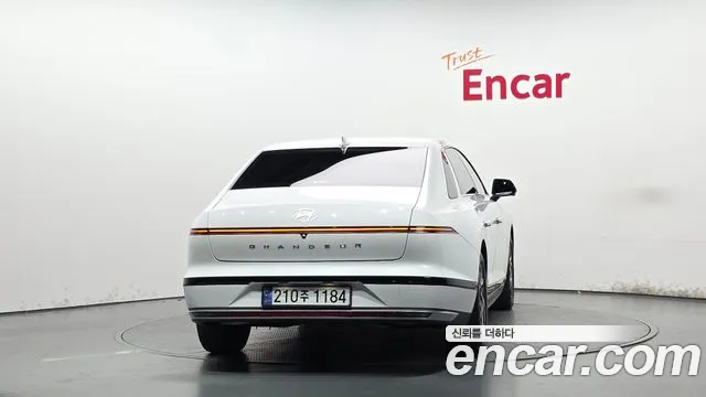 Hyundai Grandeur GN7 — Фото автомобиля 4