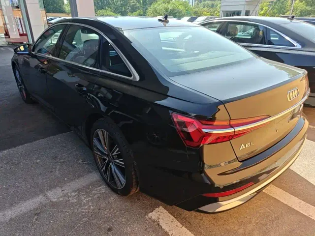 Audi A6L — Фото автомобиля 4