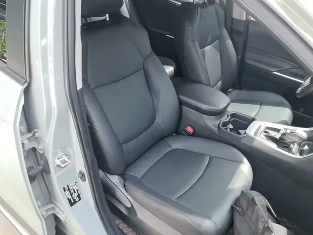 Toyota RAV4 — Фото автомобиля 24
