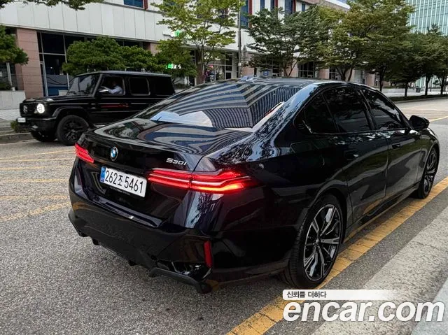 BMW 5 Series G60 — Фото автомобиля 3