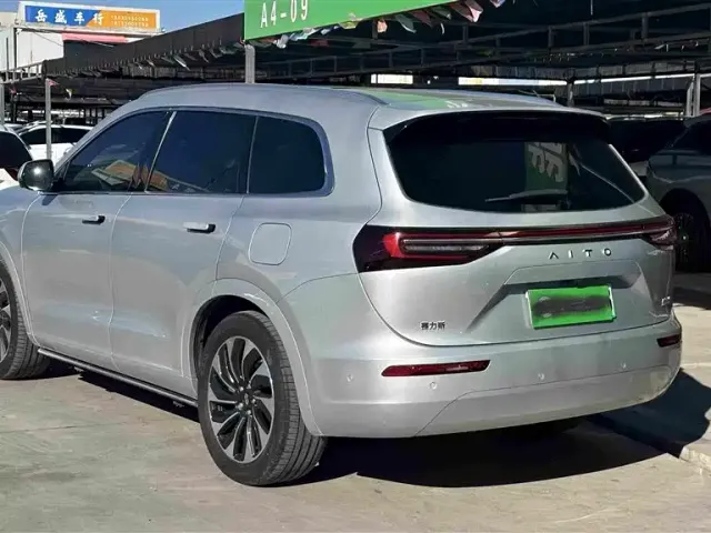 Aito M7 — Фото автомобиля 4