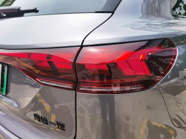 Audi Q6L e-tron — Фото автомобиля 27