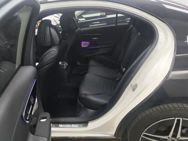 Mercedes-Benz C-Class — Фото автомобиля 5