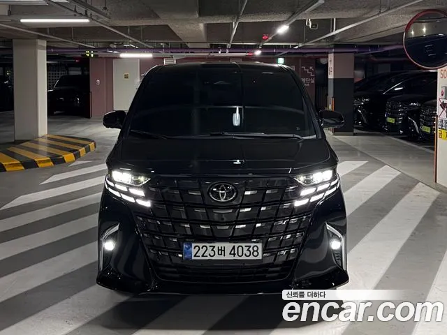 Фотография автомобиля — Toyota Alphard 4th Gen