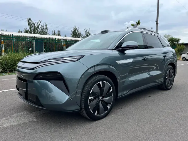 Фотография автомобиля — BYD Tang L