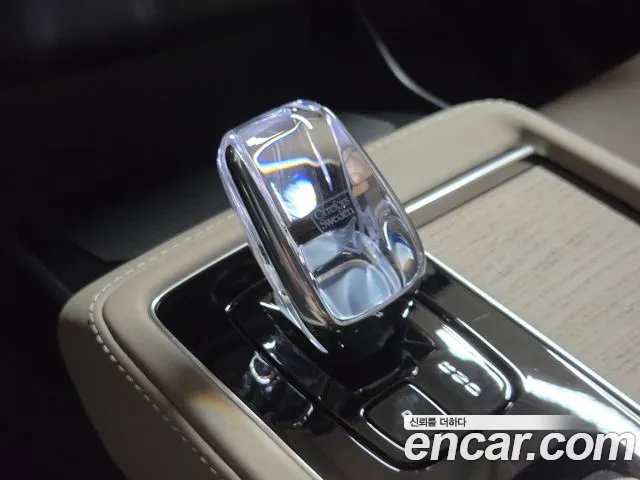 Volvo XC90 — Фото автомобиля 9