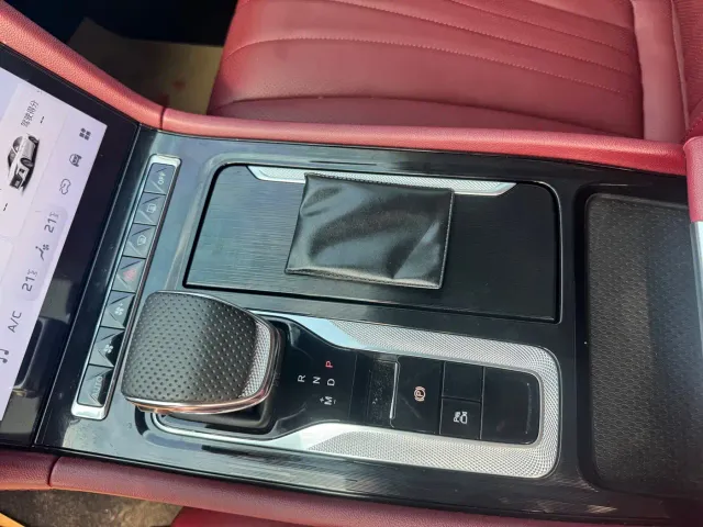 Hongqi H5 — Фото автомобиля 7