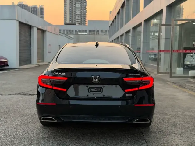 Honda Accord — Фото автомобиля 8