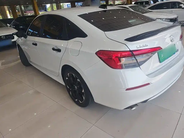 Honda Civic — Фото автомобиля 4