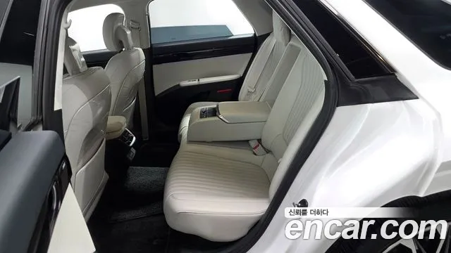 Hyundai Grandeur GN7 — Фото автомобиля 18