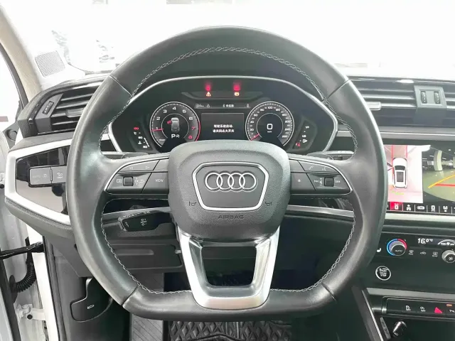 Audi Q3 — Фото автомобиля 8