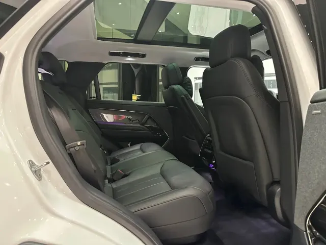 Land Rover Range Rover Sport — Фото автомобиля 11