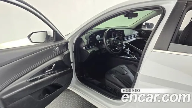 Hyundai Avante CN7 — Фото автомобиля 15