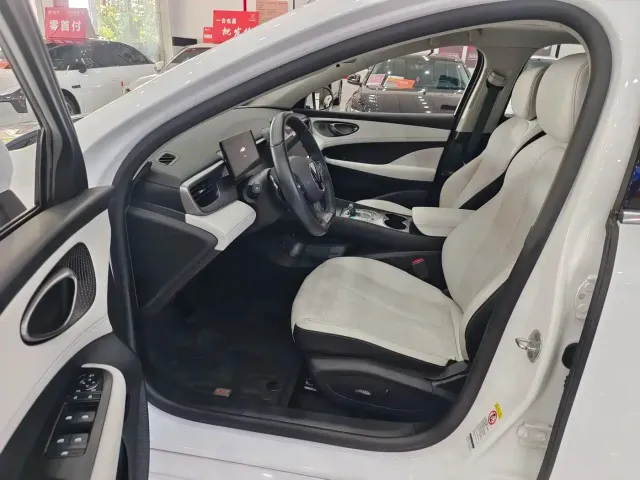BYD Seal 05 DM-i — Фото автомобиля 7