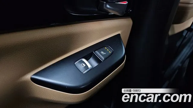 Kia Canival Carnival 4 поколение 9 мест Prestige — Фото автомобиля 19