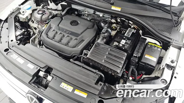 Volkswagen Tiguan — Фото автомобиля 5