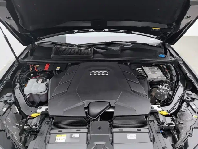Audi Q7 — Фото автомобиля 6