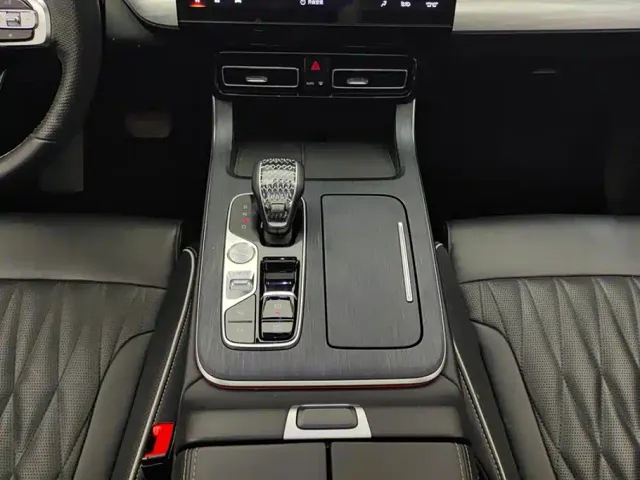 GAC Trumpchi GS8 — Фото автомобиля 16