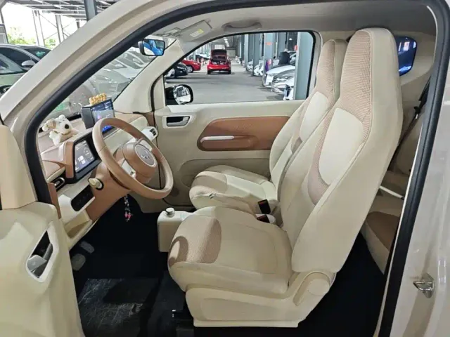 Wuling Hongguang Mini EV — Фото автомобиля 14
