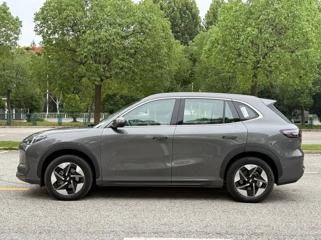 Geely Galaxy E5 — Фото автомобиля 7