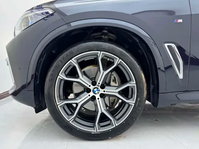 BMW X5 — Фото автомобиля 7