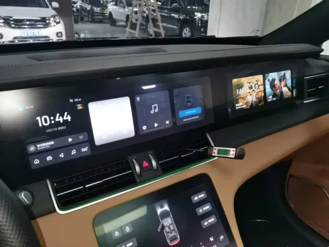 Li Auto ONE — Фото автомобиля 12