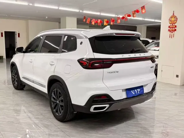 Chery Tiggo 8 — Фото автомобиля 4