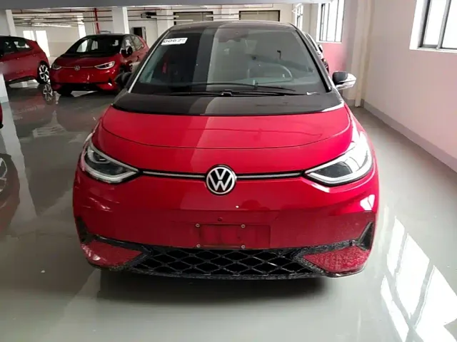 Volkswagen ID.3 — Фото автомобиля 2