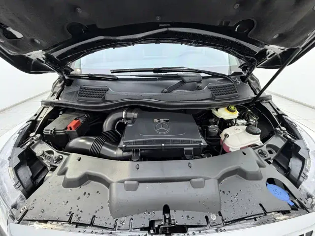 Mercedes-Benz V-Class — Фото автомобиля 12