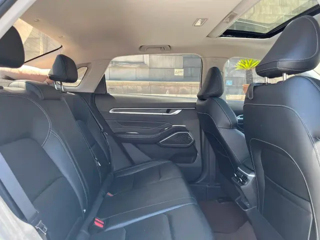 Geely Emgrand — Фото автомобиля 8