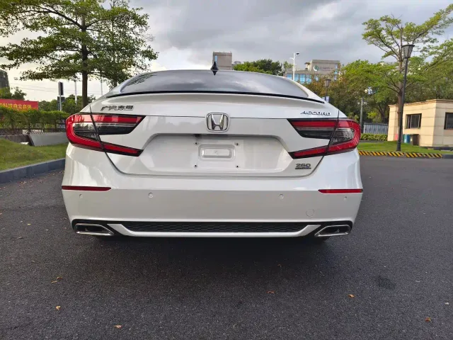 Honda Accord — Фото автомобиля 15