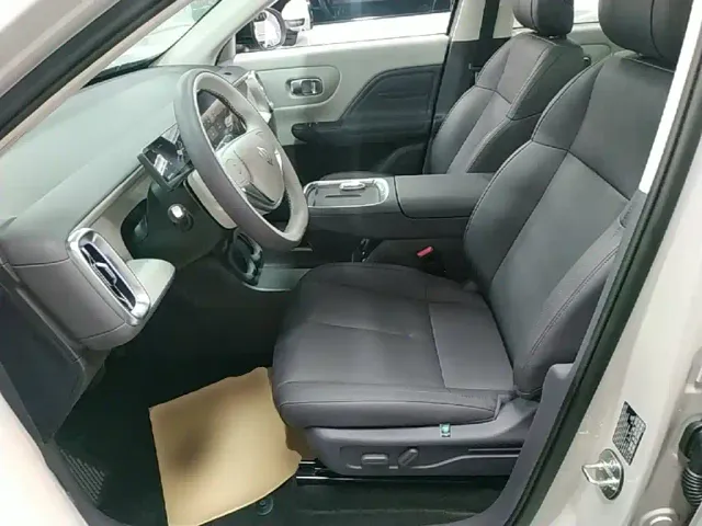 Leapmotor B10 — Фото автомобиля 14
