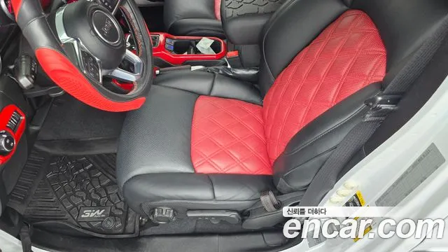 Jeep Wrangler JL — Фото автомобиля 17