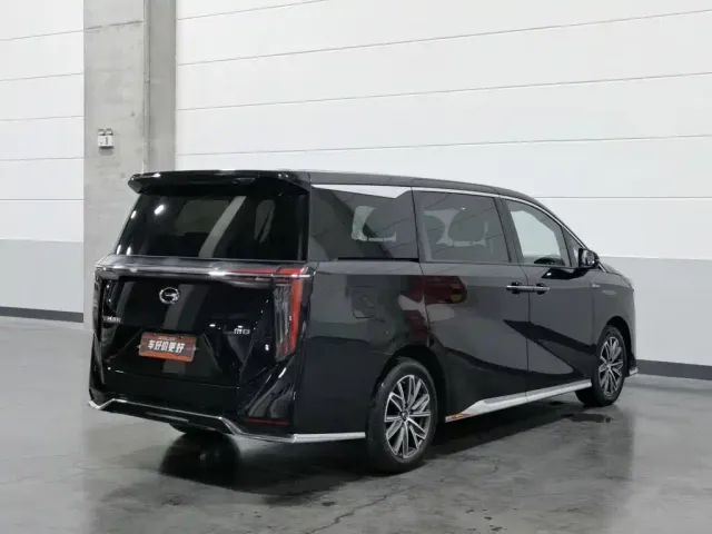 GAC Trumpchi M8 — Фото автомобиля 2